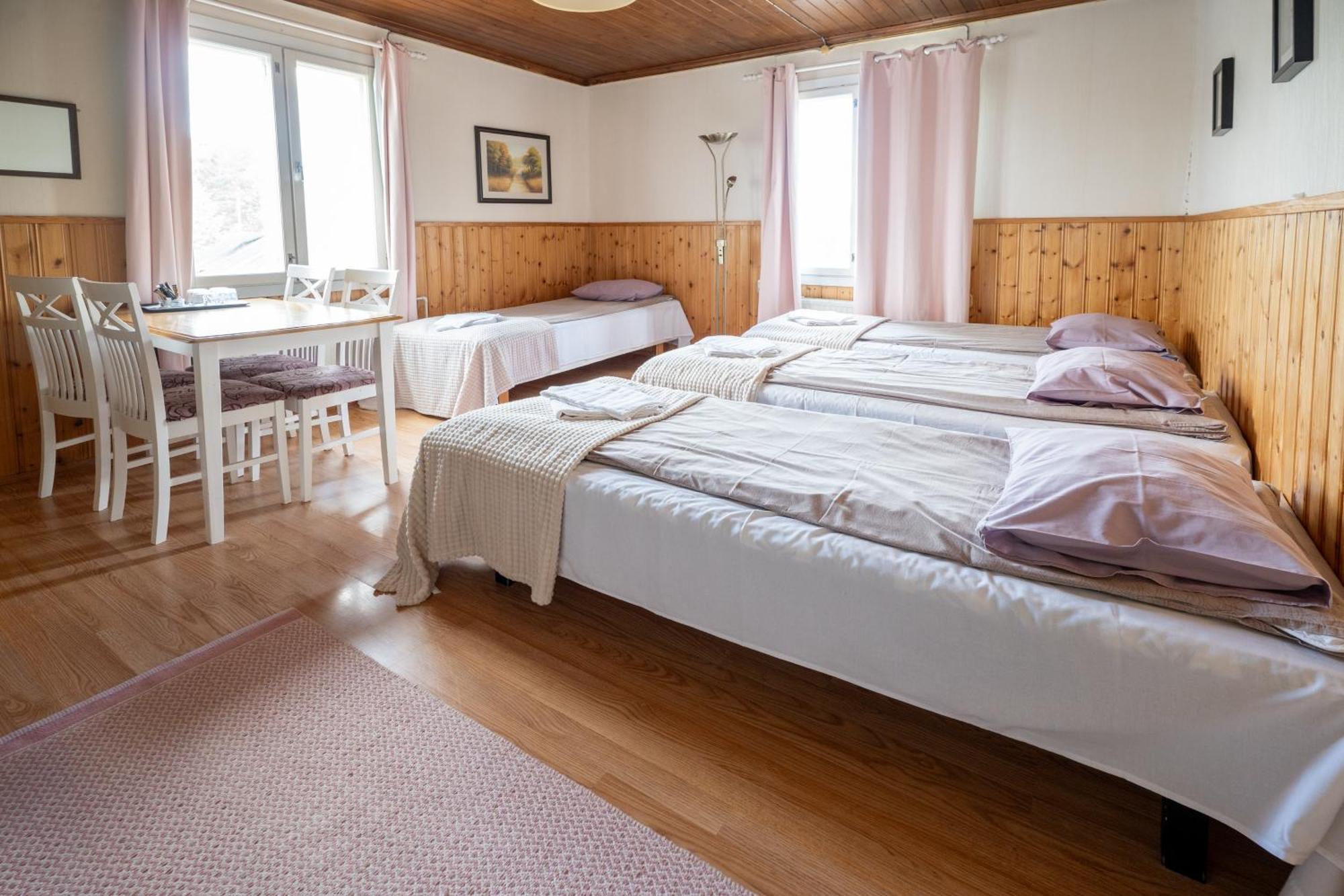 Arctic & Igloos Inn Ranua